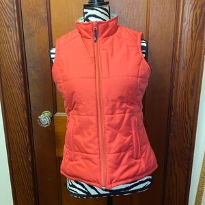 Vineyard vines, women’s pink and green puffer vest size small